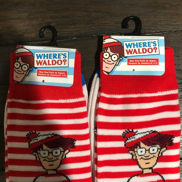 Where’s Waldo Men’s 2 Pairs Socks White Red Stripe - Picture 2 of 3